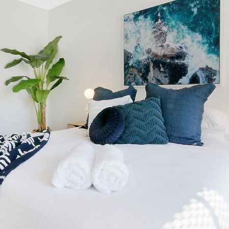 Lux 2Br Apt On Hindmarsh Sq-Pool-Gym-Sauna-Parking Adelaide Ngoại thất bức ảnh
