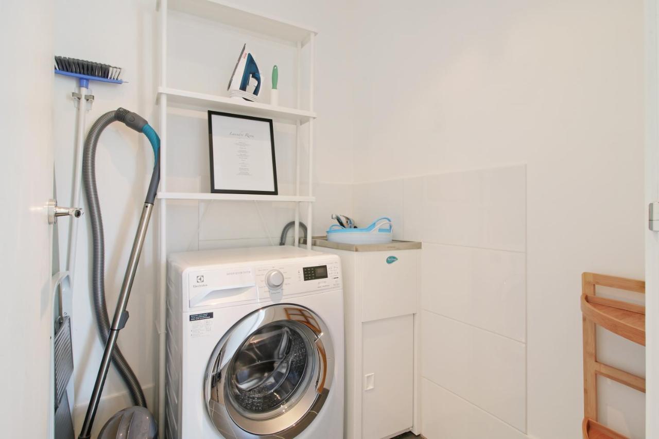 Lux 2Br Apt On Hindmarsh Sq-Pool-Gym-Sauna-Parking Adelaide Ngoại thất bức ảnh